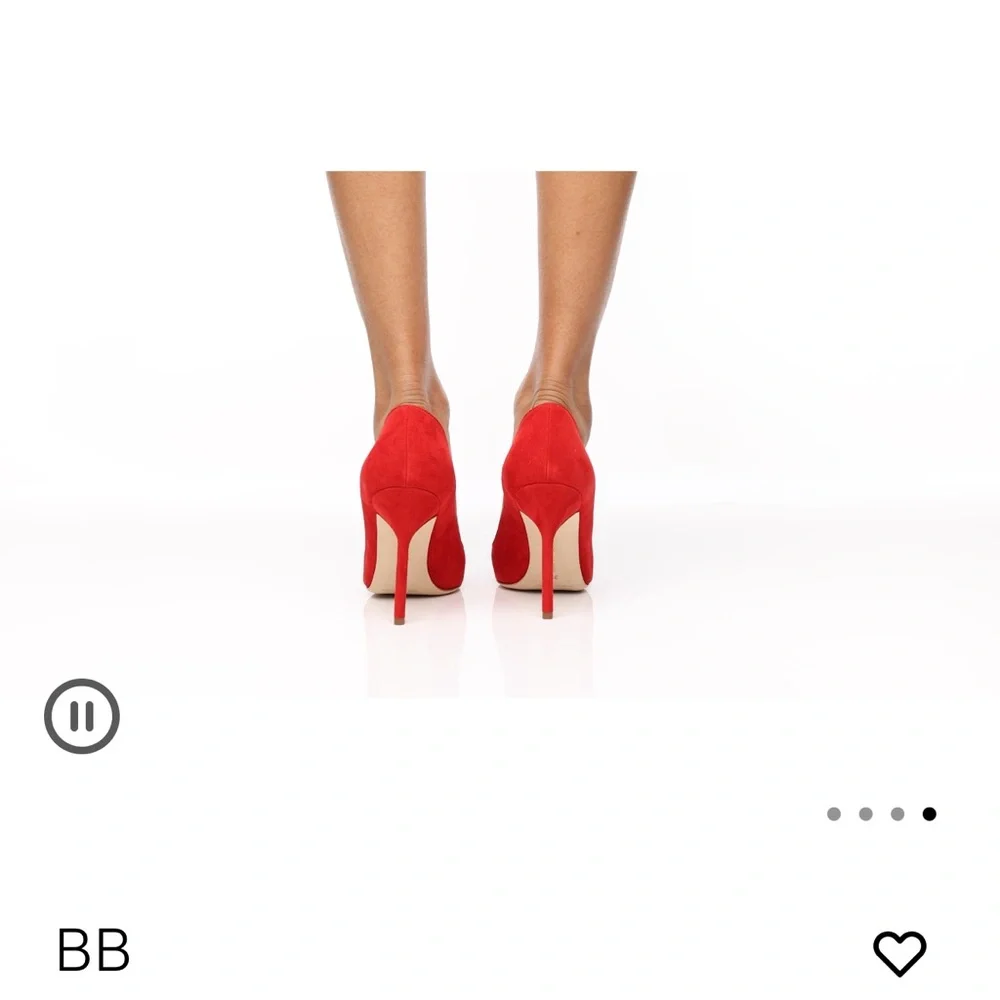 Manolo Blahnik BB Red Suede Pointed-Toe Stiletto Pumps - Picture 5 of 7